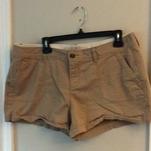 Old Navy tan cotton shorts low Rise size 14